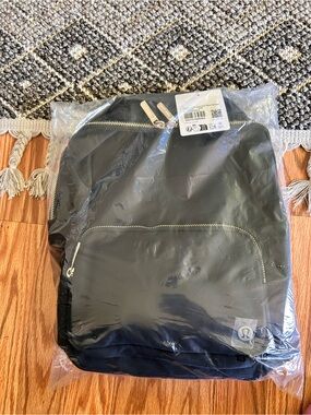 Lululemon Everywhere Backpack Small - Black with Gold Hardware